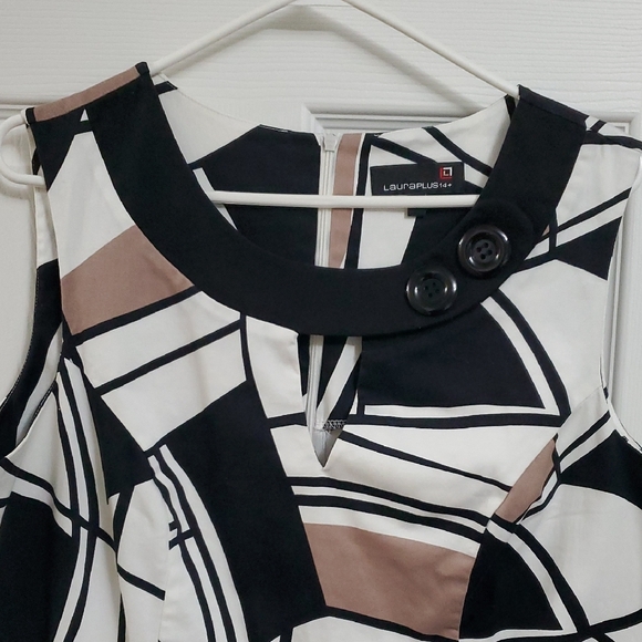 Chic Abstract Patterned Midi Dress - Picture 2 of 5